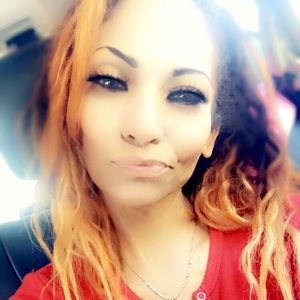 Meet your Posher, Elena